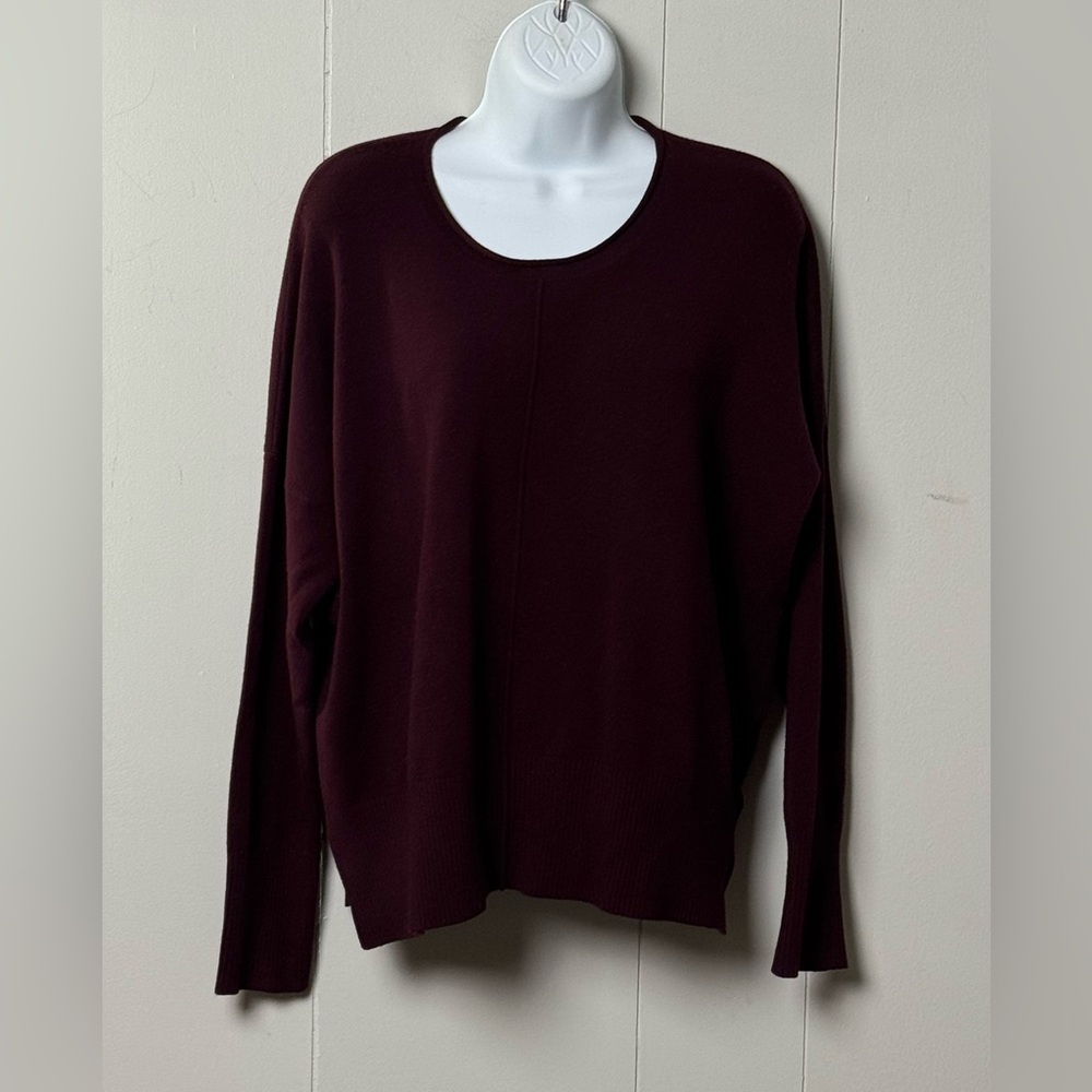 French Connection Women’s Burgundy Knit Sweater with Front and Back Seam Size M